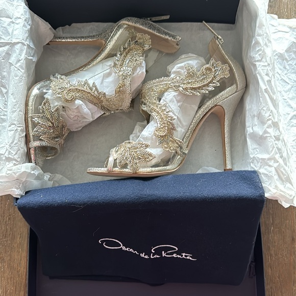 Oscar De La Renta Smoke Ambria shoe - Picture 4 of 5